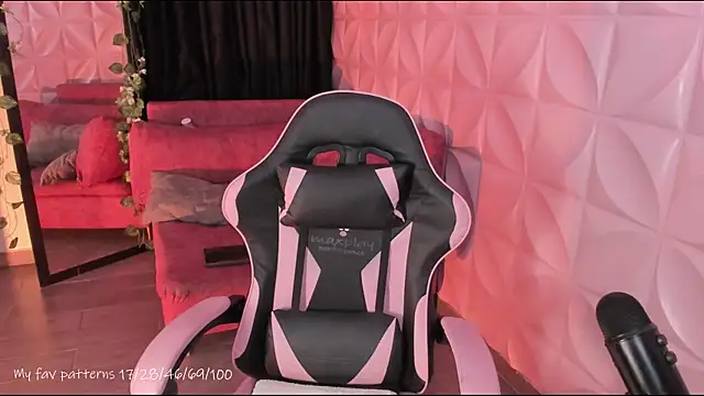 NattGomez online show from April 8, 11:27 pm