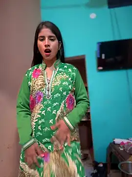 Snapshot of DiyAsingHh chatting on December 5, 9:28 am DiyAsingHh online show from December 5, 9:28 am