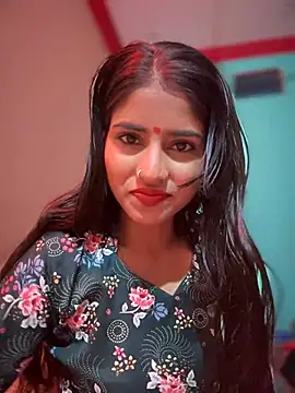 Snapshot of DiyAsingHh chatting on February 4, 2:07 am DiyAsingHh online show from February 4, 2:07 am