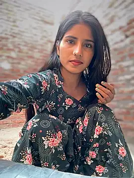 Snapshot of DiyAsingHh chatting on February 7, 10:40 am DiyAsingHh online show from February 7, 10:40 am