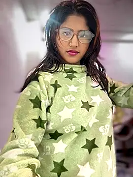 Snapshot of DiyAsingHh chatting on December 19, 10:33 am DiyAsingHh online show from December 19, 10:33 am