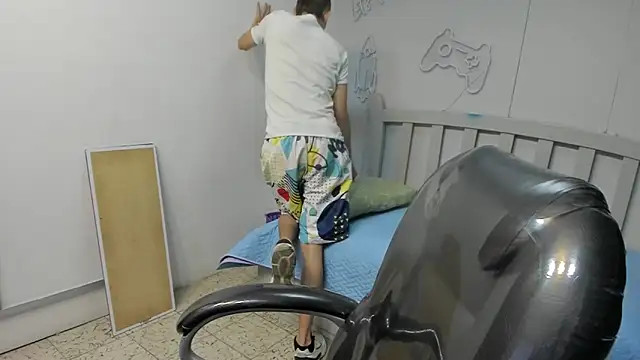 JackSwan18 online show from December 16, 7:41 pm