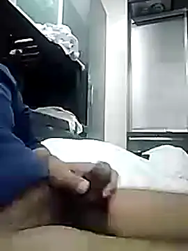 pusseylover1 online show from February 3, 9:19 am