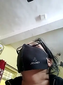 Snapshot of heenage chatting on January 12, 4:21 am heenage online show from January 12, 4:21 am