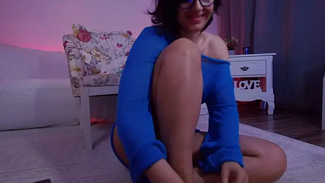 Snapshot of SophieeRain chatting on May 16, 7:45 pm SophieeRain online show from May 16, 7:45 pm