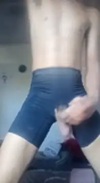 Snapshot of Skinnyben10 chatting on February 9, 1:14 pm Skinnyben10 online show from February 9, 1:14 pm