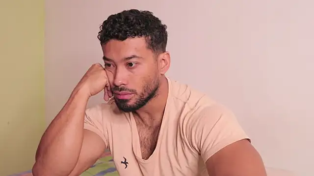 Snapshot of freddsexxx chatting on October 28, 1:47 pm freddsexxx online show from October 28, 1:47 pm