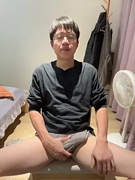 Snapshot of liexjbd-8899 chatting on December 14, 2:33 pm liexjbd-8899 online show from December 14, 2:33 pm