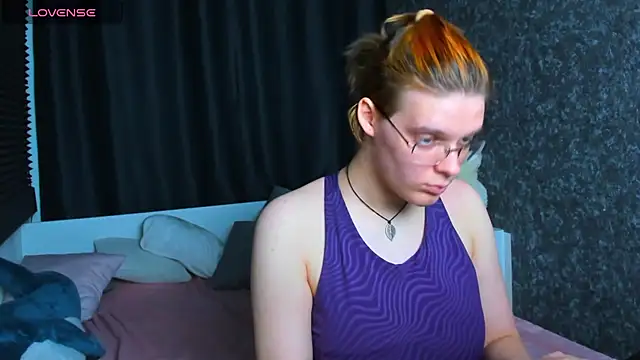 KIKI Krash online show from December 27, 4:21 pm