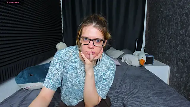 KIKI Krash online show from March 21, 10:17 am