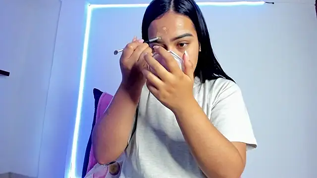 anniesweet- online show from April 11, 1:37 pm