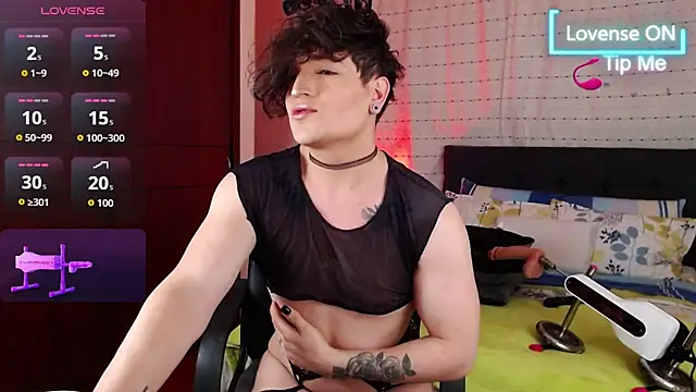 Hornymoan online show from April 13, 10:37 pm