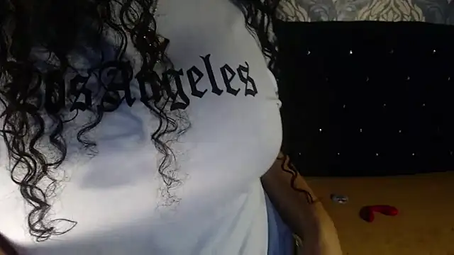 Sofiacowperx online show from November 27, 2:19 pm