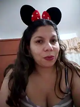 Carliina Soussa online show from October 31, 11:50 pm