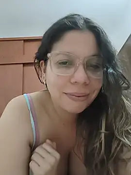 Snapshot of Carliina_Soussa chatting on July 15, 2:06 am Carliina Soussa online show from July 15, 2:06 am