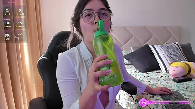 Lau Bee online show from January 17, 2:50 pm