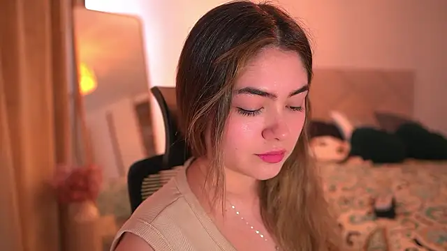 Lau Bee online show from March 12, 6:58 pm