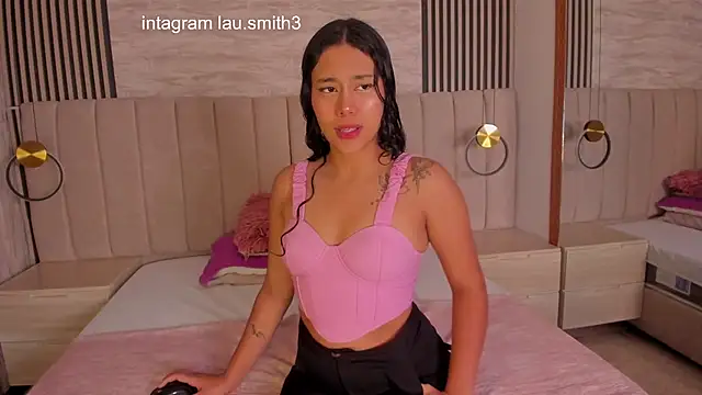 Snapshot of laura_smith33 chatting on September 8, 2:38 pm laura smith33 online show from September 8, 2:38 pm