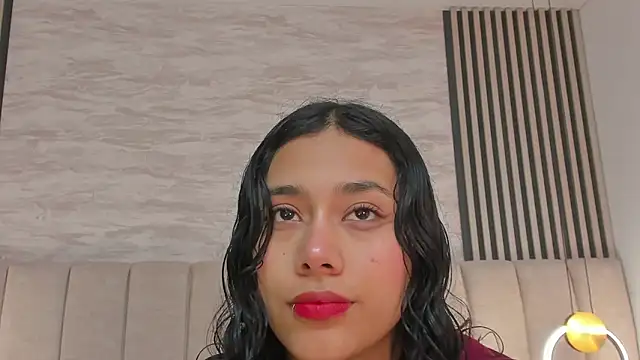 Snapshot of laura_smith33 chatting on October 11, 2:37 pm laura smith33 online show from October 11, 2:37 pm