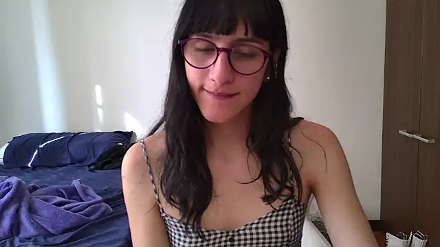 Snapshot of Alice_love29 chatting on January 12, 8:47 pm Alice love29 online show from January 12, 8:47 pm