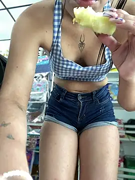 Snapshot of Katia_sweetx chatting on March 6, 3:13 pm Katia sweetx online show from March 6, 3:13 pm