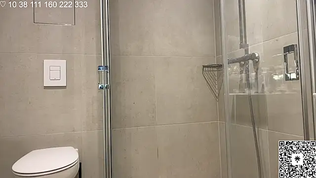 curlyboyy  online show from February 4, 8:14 pm