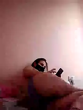 Snapshot of MikaKors chatting on January 18, 7:17 am MikaKors online show from January 18, 7:17 am