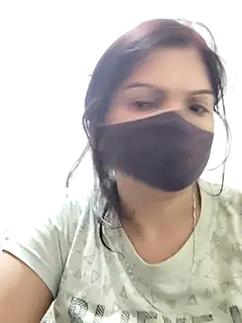 Snapshot of illay_love chatting on March 1, 11:06 am illay love online show from March 1, 11:06 am