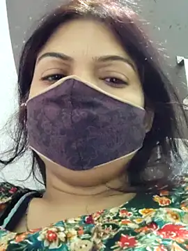 Snapshot of illay_love chatting on March 8, 3:17 am illay love online show from March 8, 3:17 am