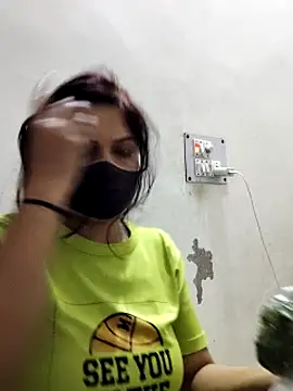 Snapshot of illay_love chatting on March 9, 2:21 pm illay love online show from March 9, 2:21 pm