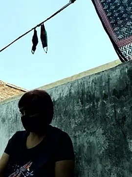 illay love online show from November 2, 7:33 am