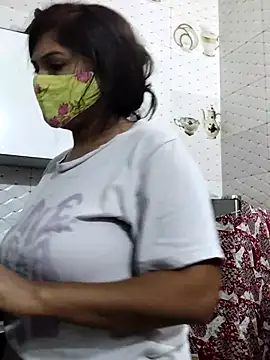 illay love online show from December 15, 3:38 pm