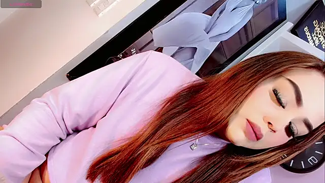 Snapshot of Sophia-Isabella chatting on March 8, 1:06 am Sophia-Isabella online show from March 8, 1:06 am