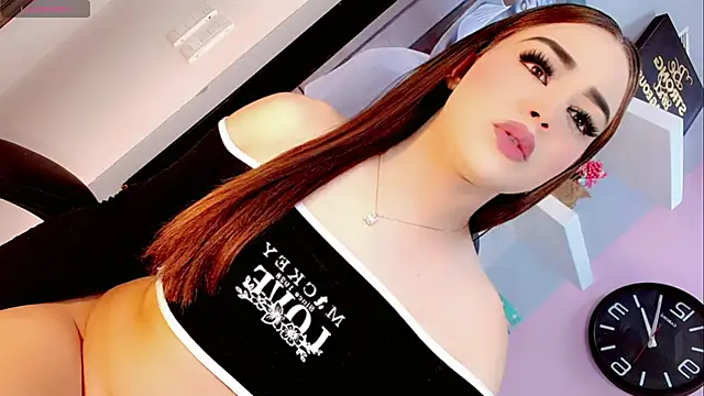 Snapshot of Sophia-Isabella chatting on March 11, 7:36 pm Sophia-Isabella online show from March 11, 7:36 pm