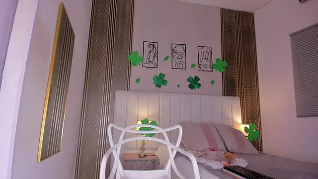 zoe sky  online show from March 16, 11:36 am