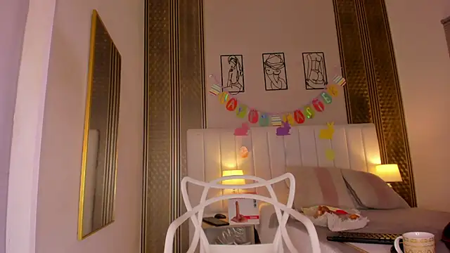 zoe sky  online show from April 5, 11:18 am