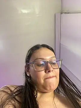 Snapshot of SofiaJoness_ chatting on March 6, 2:41 am SofiaJoness online show from March 6, 2:41 am