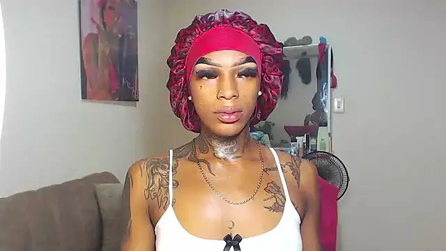 Snapshot of badgirls_cx chatting on June 17, 6:09 pm badgirls cx online show from June 17, 6:09 pm