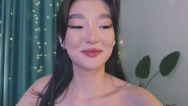 AudreyMell online show from February 4, 5:55 pm