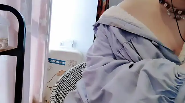 Snapshot of arena1357 chatting on December 15, 2:52 am arena1357 online show from December 15, 2:52 am