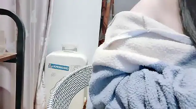 Snapshot of arena1357 chatting on December 28, 6:18 pm arena1357 online show from December 28, 6:18 pm