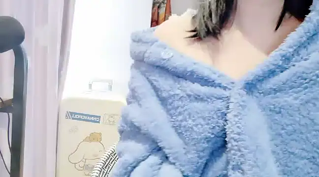 Snapshot of arena1357 chatting on January 20, 12:04 am arena1357 online show from January 20, 12:04 am