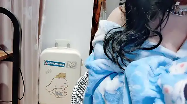 Snapshot of arena1357 chatting on February 21, 1:44 pm arena1357 online show from February 21, 1:44 pm