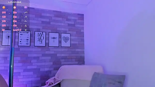 Snapshot of BonnieAnderson_ chatting on September 20, 9:16 pm BonnieAnderson online show from September 20, 9:16 pm