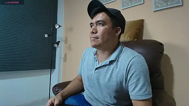 Snapshot of Jhonatan_Morales_S chatting on March 9, 2:39 am Jhonatan Morales S online show from March 9, 2:39 am