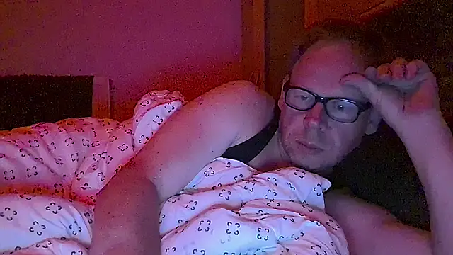 Snapshot of kinkyslet8 chatting on September 29, 9:19 pm kinkyslet8 online show from September 29, 9:19 pm