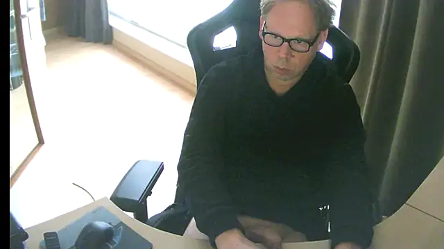 Snapshot of kinkyslet8 chatting on October 15, 3:12 pm kinkyslet8 online show from October 15, 3:12 pm