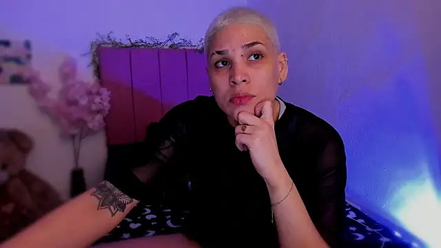 Charlee pink online show from February 16, 6:31 am