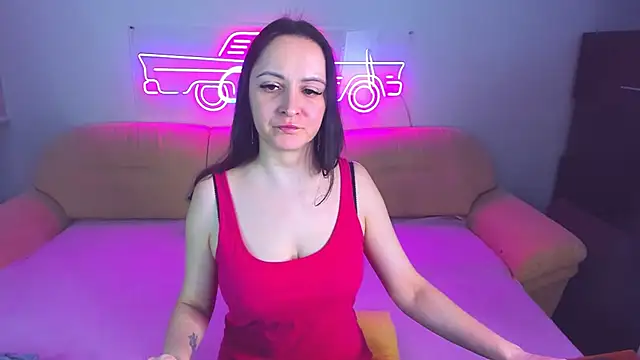 Snapshot of AngellLika chatting on January 17, 1:13 pm AngellLika online show from January 17, 1:13 pm