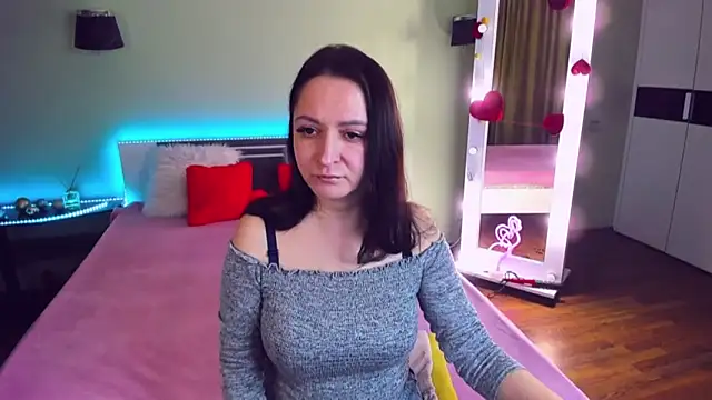 Snapshot of AngellLika chatting on March 20, 1:26 pm AngellLika online show from March 20, 1:26 pm